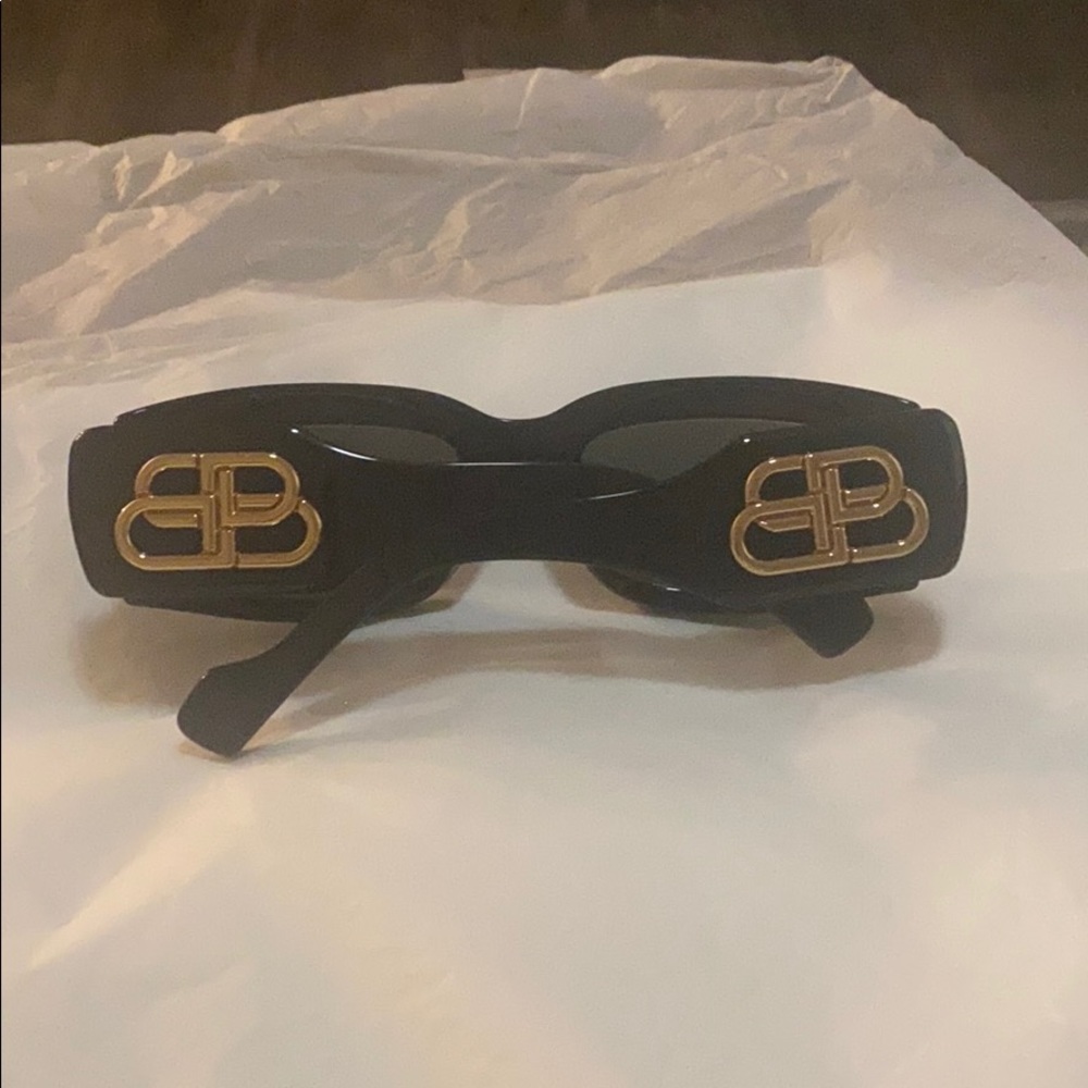 BALENCIAGA SUN GLASSES